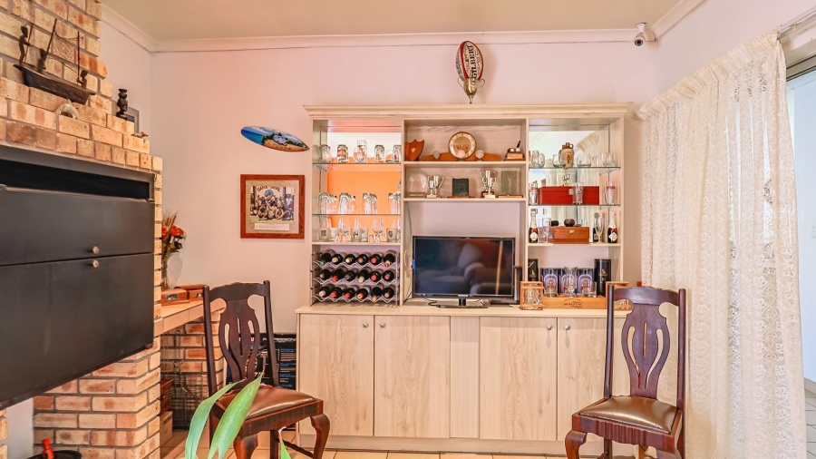 3 Bedroom Property for Sale in Safari Gardens North West